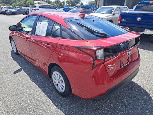 2019 Toyota Prius LE