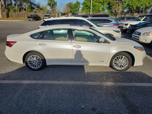 2015 Toyota Avalon Hybrid XLE Touring