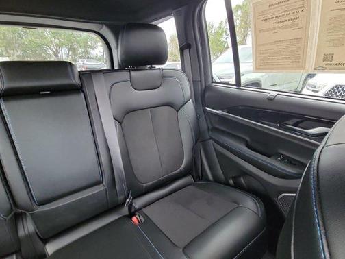 2023 Jeep Grand Cherokee 4xe Trailhawk