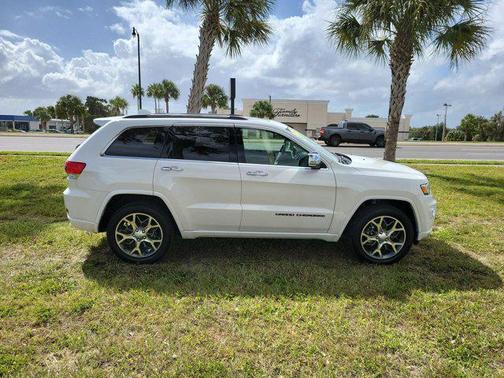 Ivory 3-Coat 2021 Jeep Grand Cherokee Overland