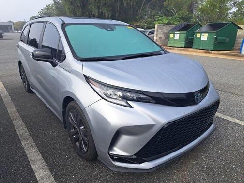 2025 Toyota Sienna XSE 7 Passenger