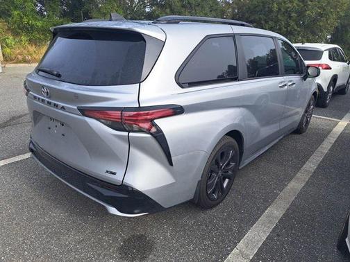 2025 Toyota Sienna XSE 7 Passenger