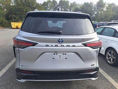 2025 Toyota Sienna XSE 7 Passenger