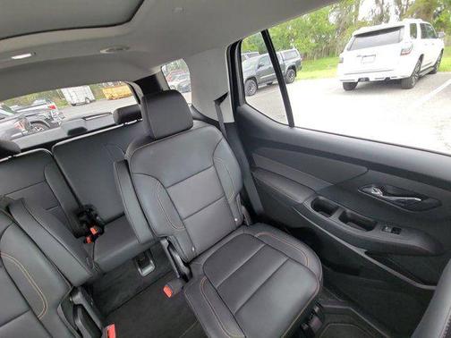 Iridescent Pearl Tricoat 2019 Chevrolet Traverse Premier