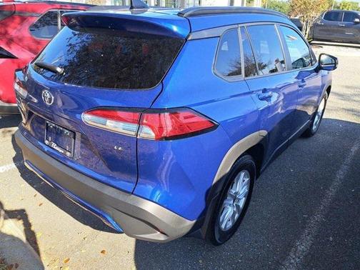 2025 Toyota Corolla Cross LE