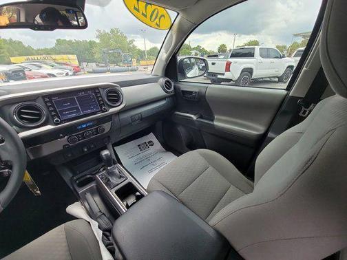 White 2022 Toyota Tacoma SR5