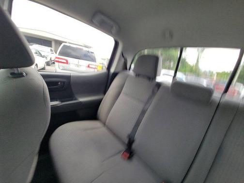 White 2022 Toyota Tacoma SR5