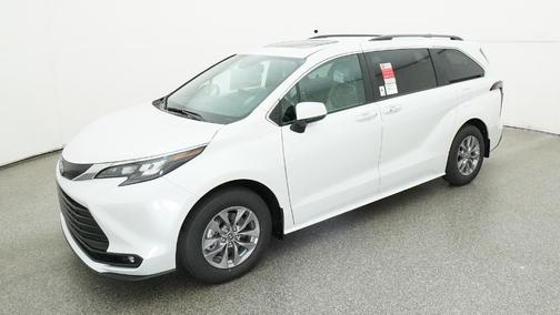 Wind Chill Pearl 2026 Toyota Sienna XLE