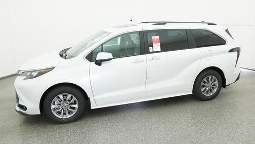 Wind Chill Pearl 2026 Toyota Sienna XLE