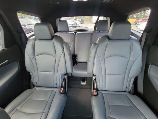 Moonstone Gray Metallic 2024 Buick Enclave Essence FWD