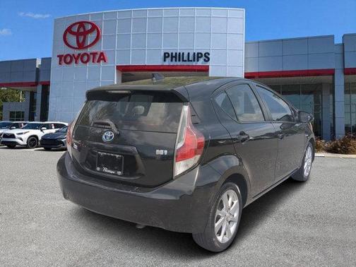 2016 Toyota Prius c Four