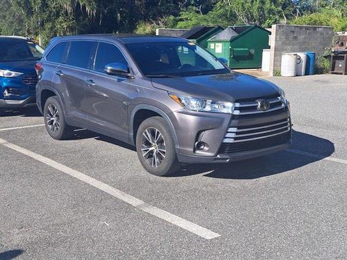 2019 Toyota Highlander LE I4