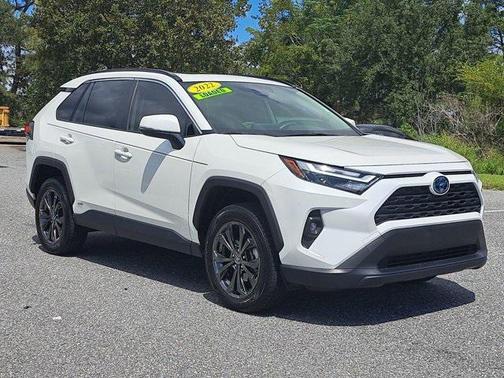 2022 Toyota RAV4 Hybrid XLE Premium