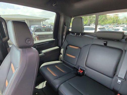 Onyx Black 2025 GMC Sierra 2500 AT4