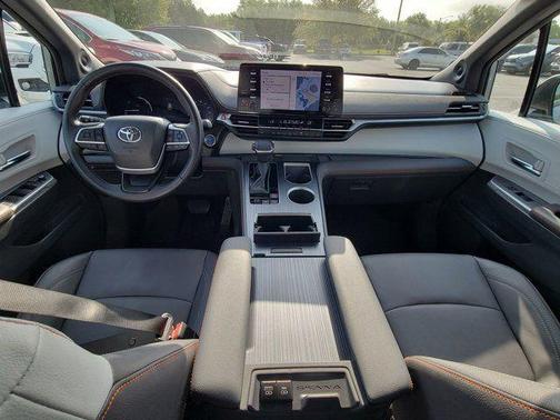 2024 Toyota Sienna XSE 7 Passenger