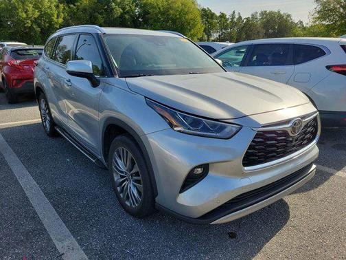 Celestial Silver Metallic 2020 Toyota Highlander Platinum