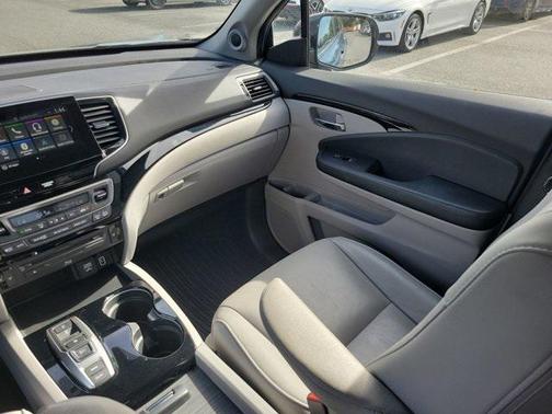 2019 Honda Pilot Touring 8-Passenger