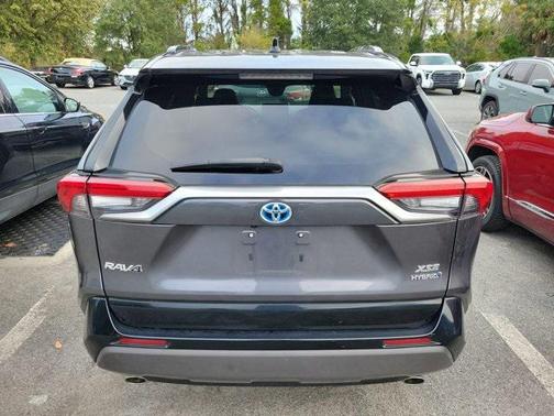 2021 Toyota RAV4 Hybrid SE