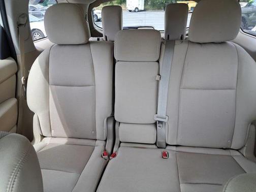 2017 Nissan Pathfinder SV