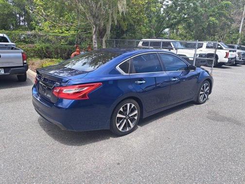 2016 Nissan Altima 2.5 SR