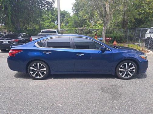 2016 Nissan Altima 2.5 SR
