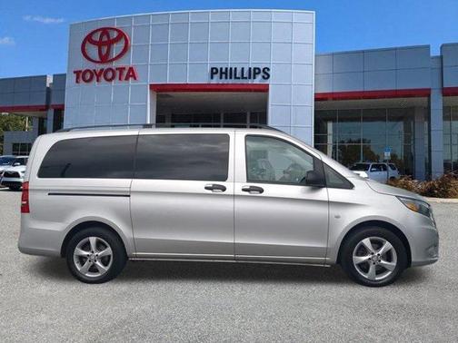 2016 Mercedes-Benz Metris Base
