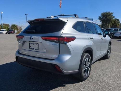 2020 Toyota Highlander Hybrid XLE