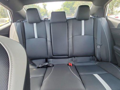 Ice Cap 2025 Toyota Camry SE