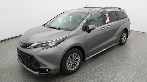 2026 Toyota Sienna XLE