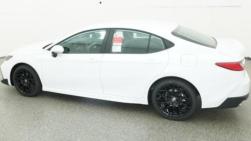 Ice Cap 2026 Toyota Camry SE