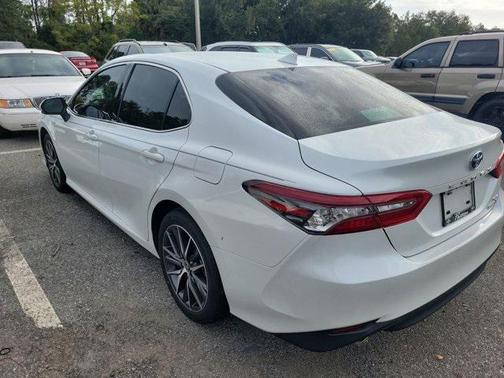 2021 Toyota Camry Hybrid XLE