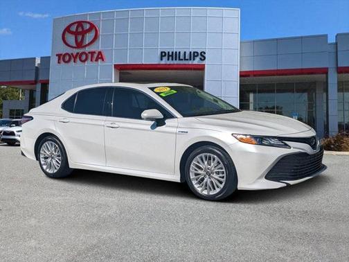 2019 Toyota Camry Hybrid XLE