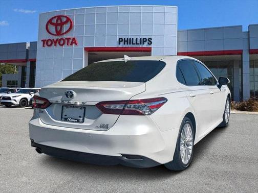 2019 Toyota Camry Hybrid XLE