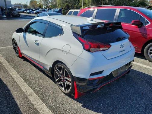 2022 Hyundai Veloster N Base
