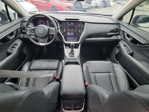 Crystal White Pearl 2022 Subaru Outback Limited