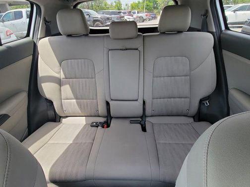 Sparkling Silver 2017 Kia Sportage LX