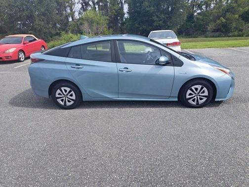 2017 Toyota Prius Four