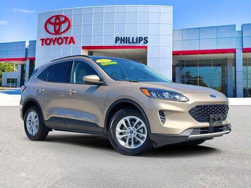 Desert Gold Metallic 2020 Ford Escape SE