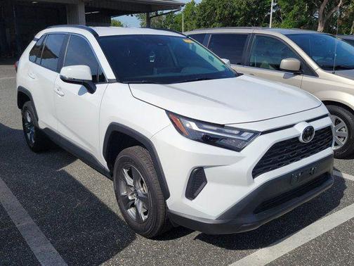 Ice Cap 2025 Toyota RAV4 XLE