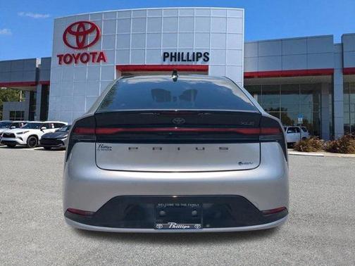 2024 Toyota Prius XLE