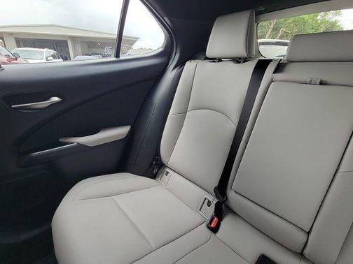 White Pearl 2025 Lexus UX 300h Base