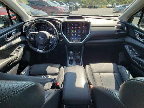 Crystal White Pearl 2023 Subaru Ascent Limited 8-Passenger