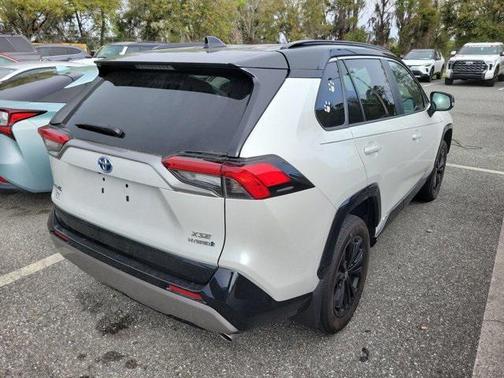 2023 Toyota RAV4 Hybrid SE