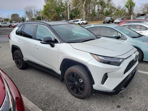 2023 Toyota RAV4 Hybrid SE