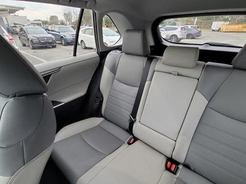 2021 Toyota RAV4 Hybrid XLE Premium