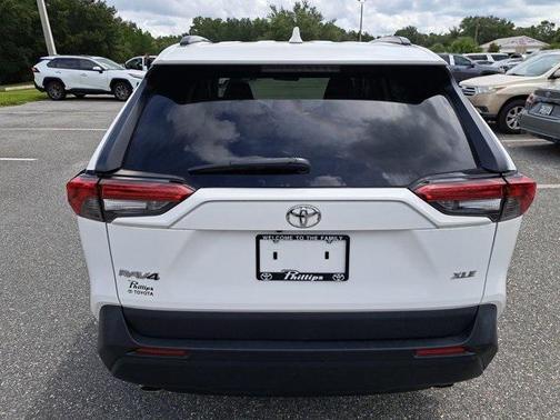 2020 Toyota RAV4 XLE