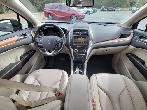 2019 Lincoln MKC Select