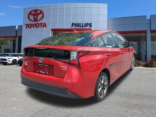 2019 Toyota Prius XLE