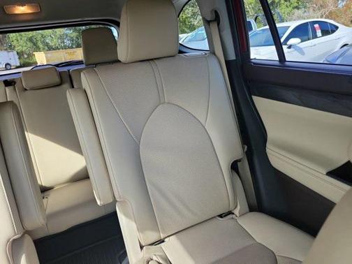 2022 Toyota Highlander Hybrid Limited