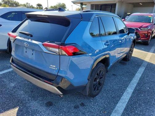 2024 Toyota RAV4 Hybrid SE